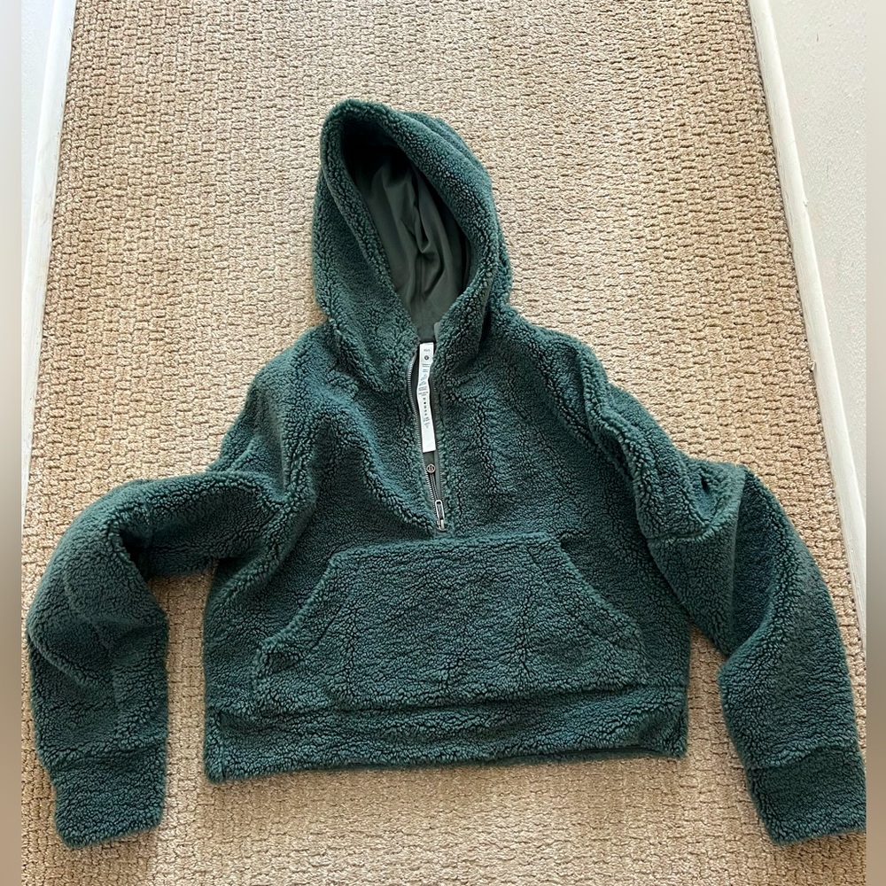 Lululemon crop sweatshirt